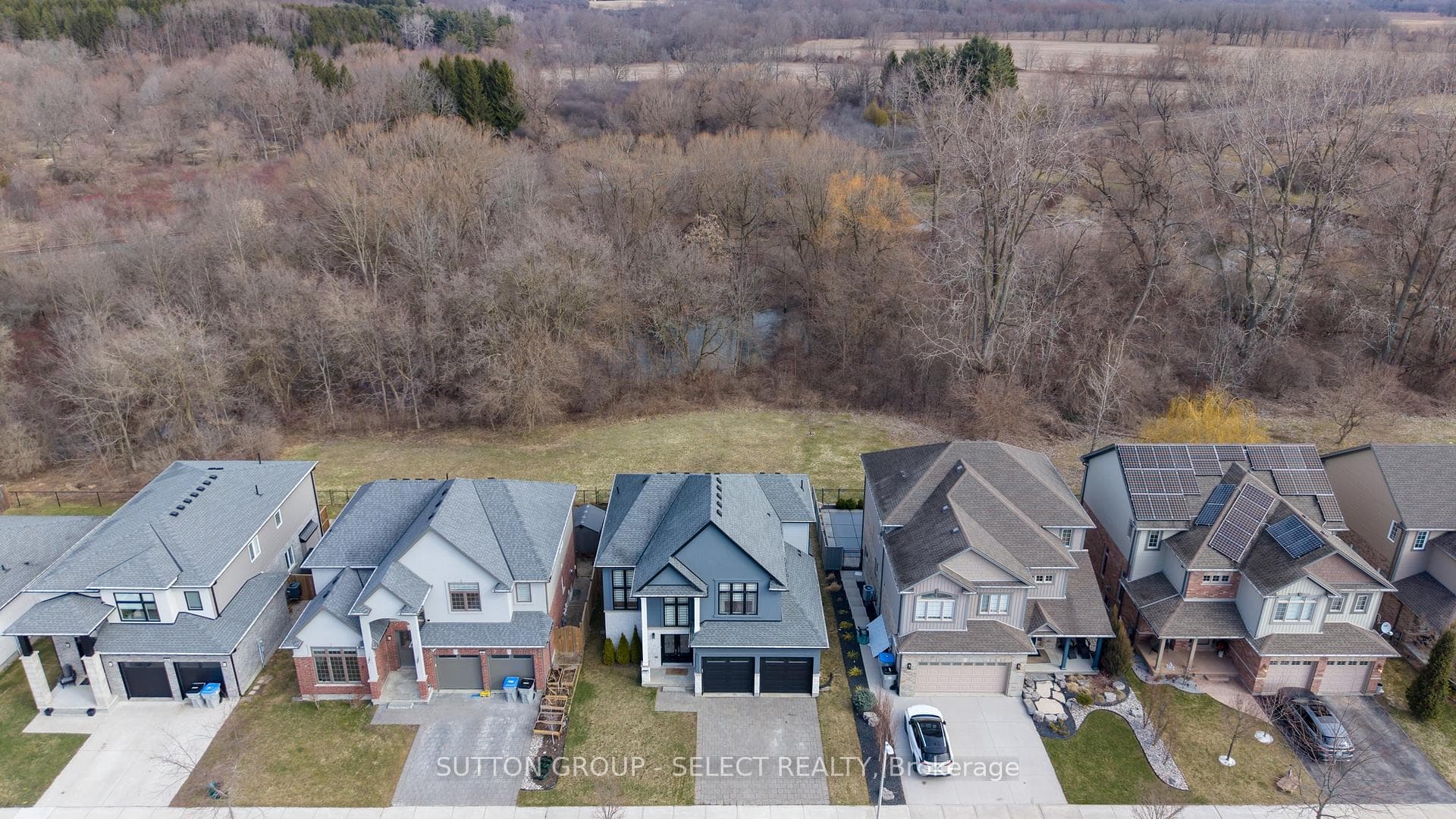 211 Union Avenue photo 37