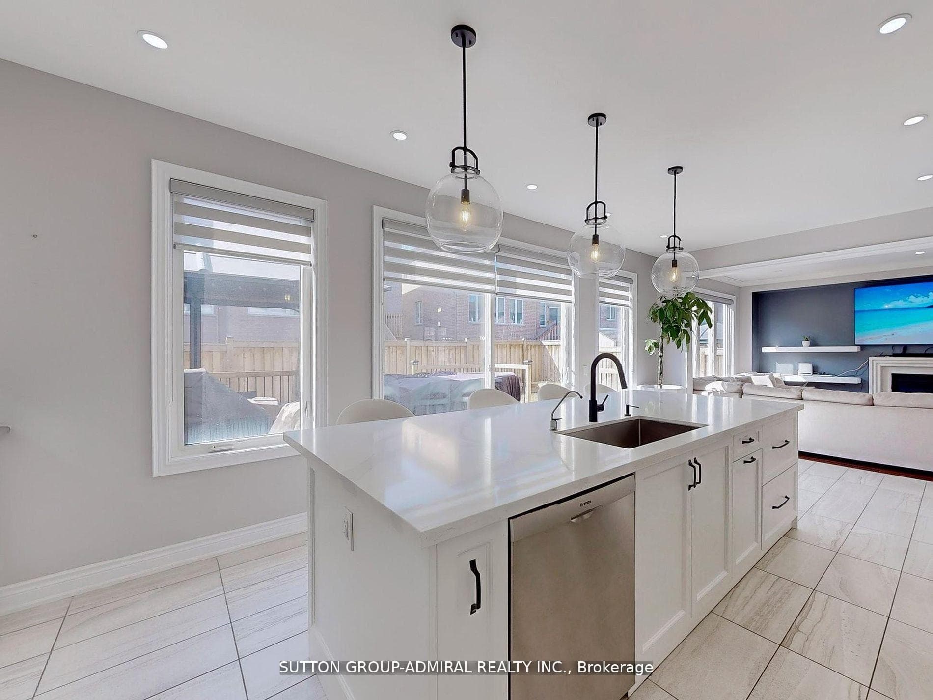 42 Hodgson Road photo 3