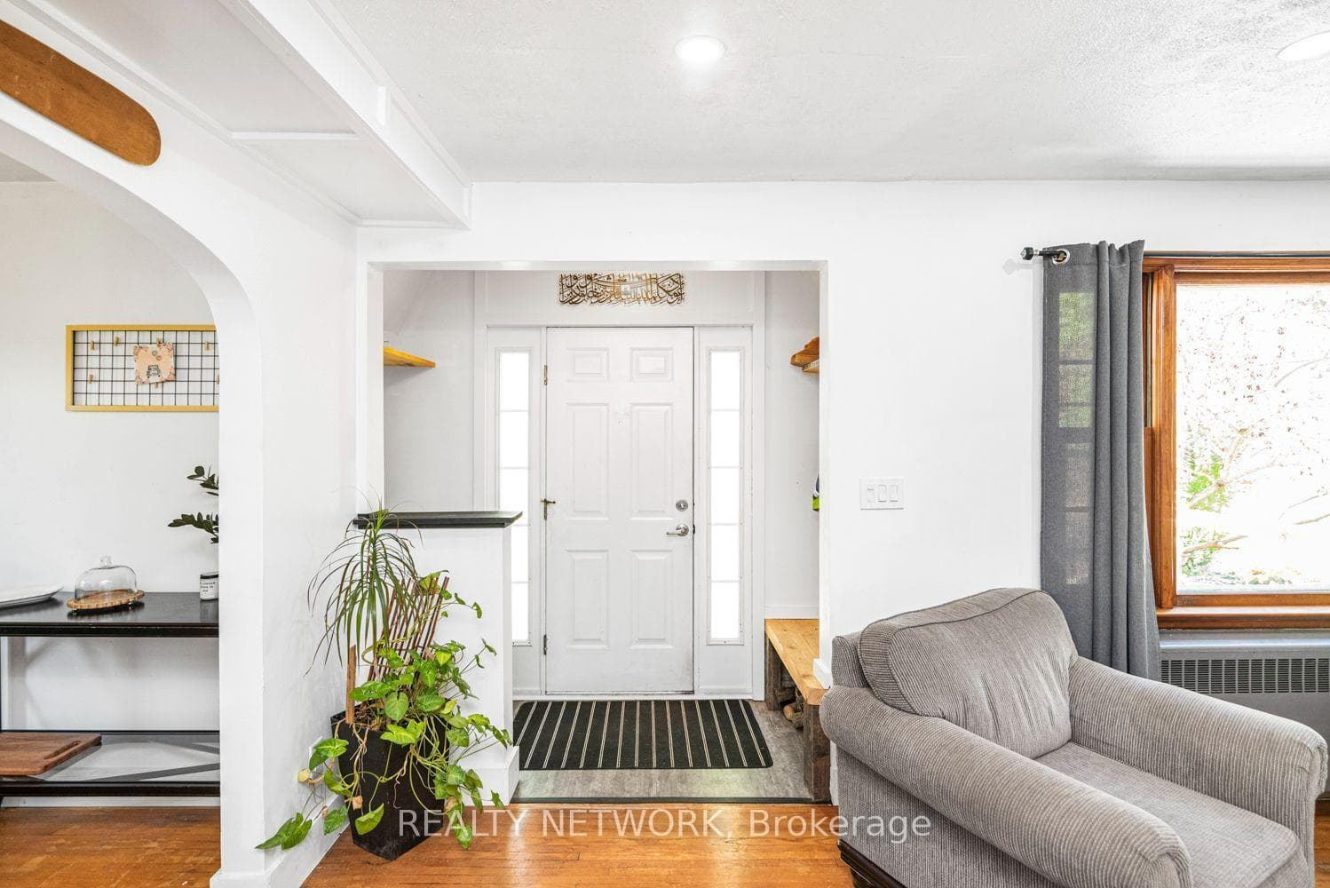 32 Grant Avenue photo 7