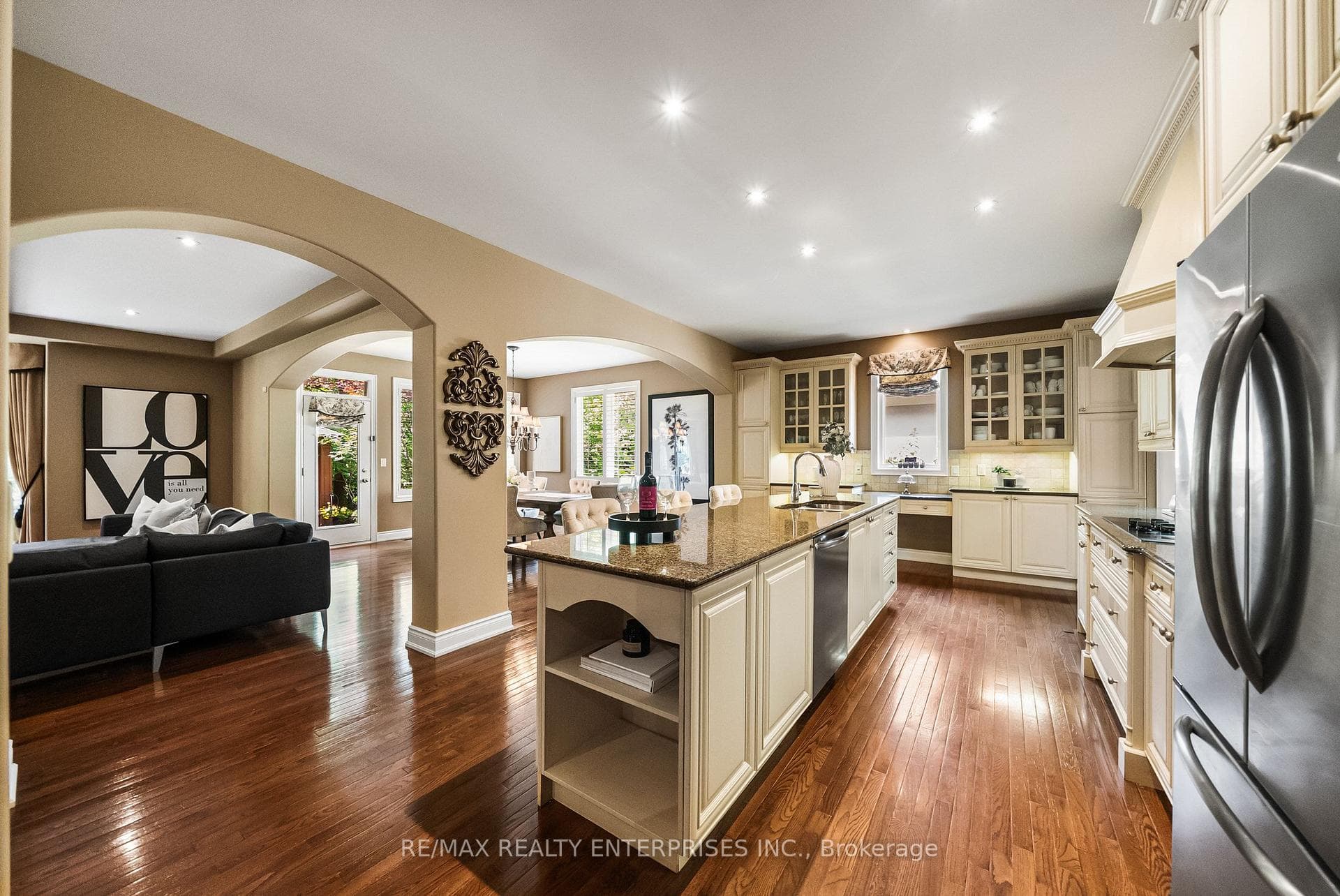 535 Canyon Street photo 14