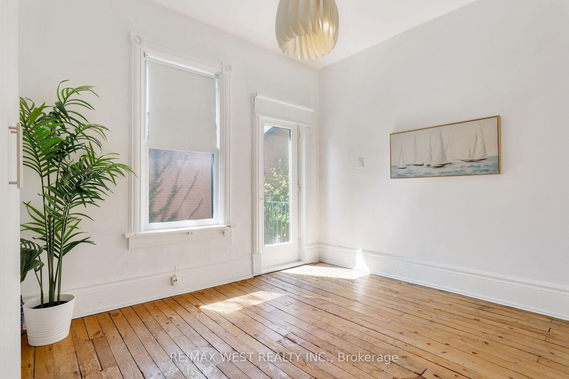 17 Melbourne Avenue Unit Upper photo 10