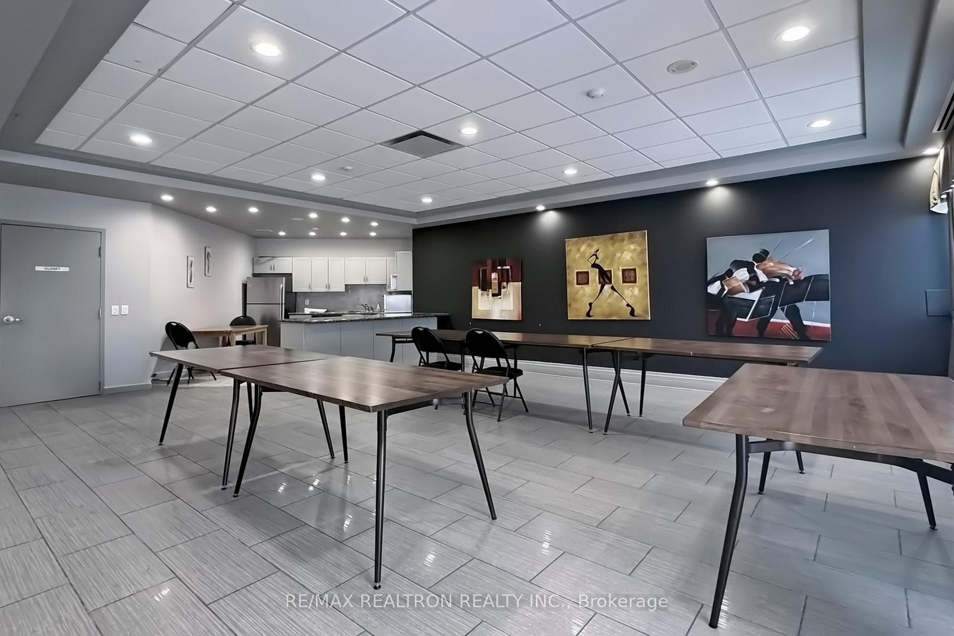 60 Disera Drive Unit 201 photo 34
