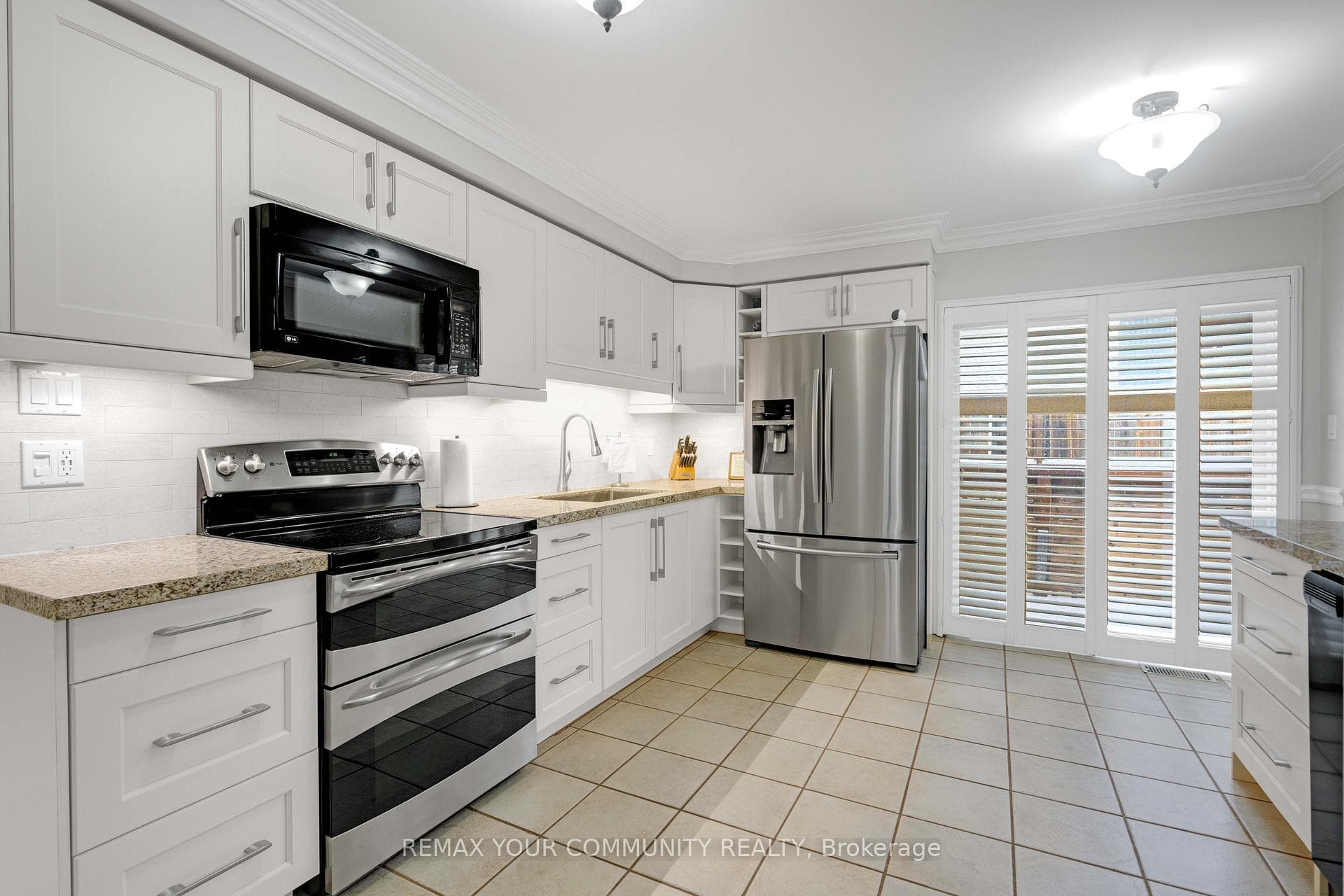 28 Moon Drive photo 13