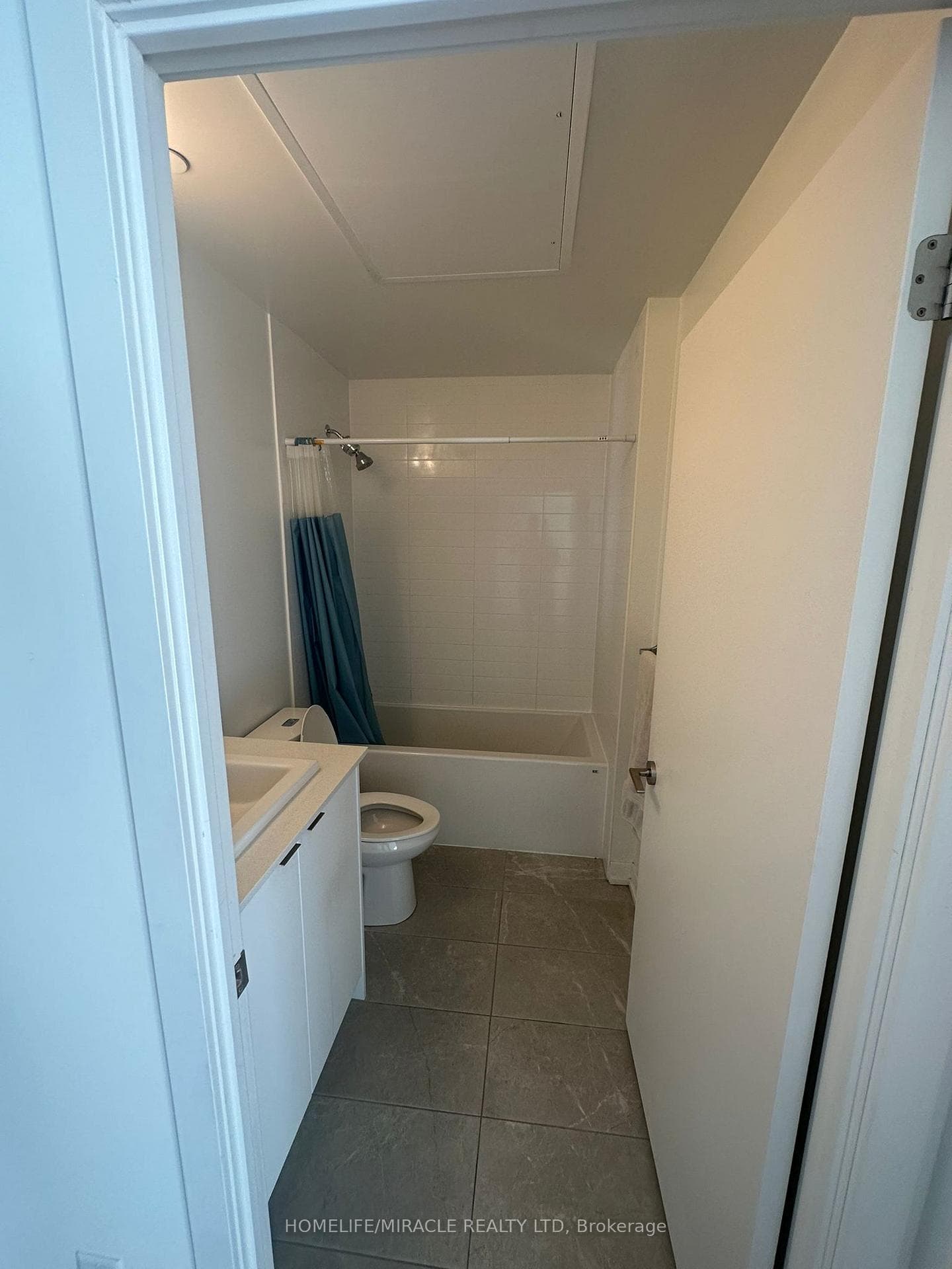 55 Duke Street Unit 402 photo 13