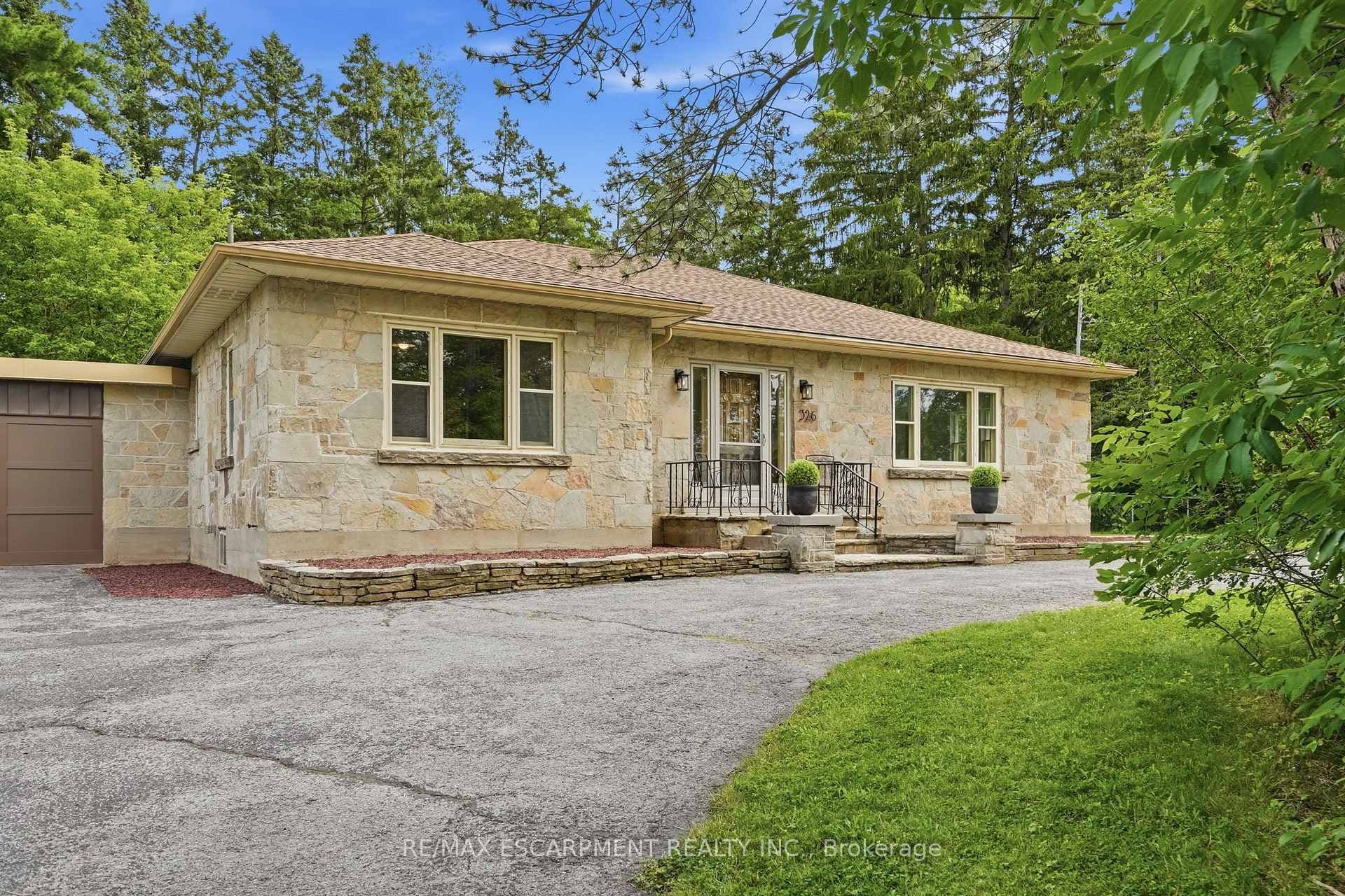 326 Old Brock Road photo 3