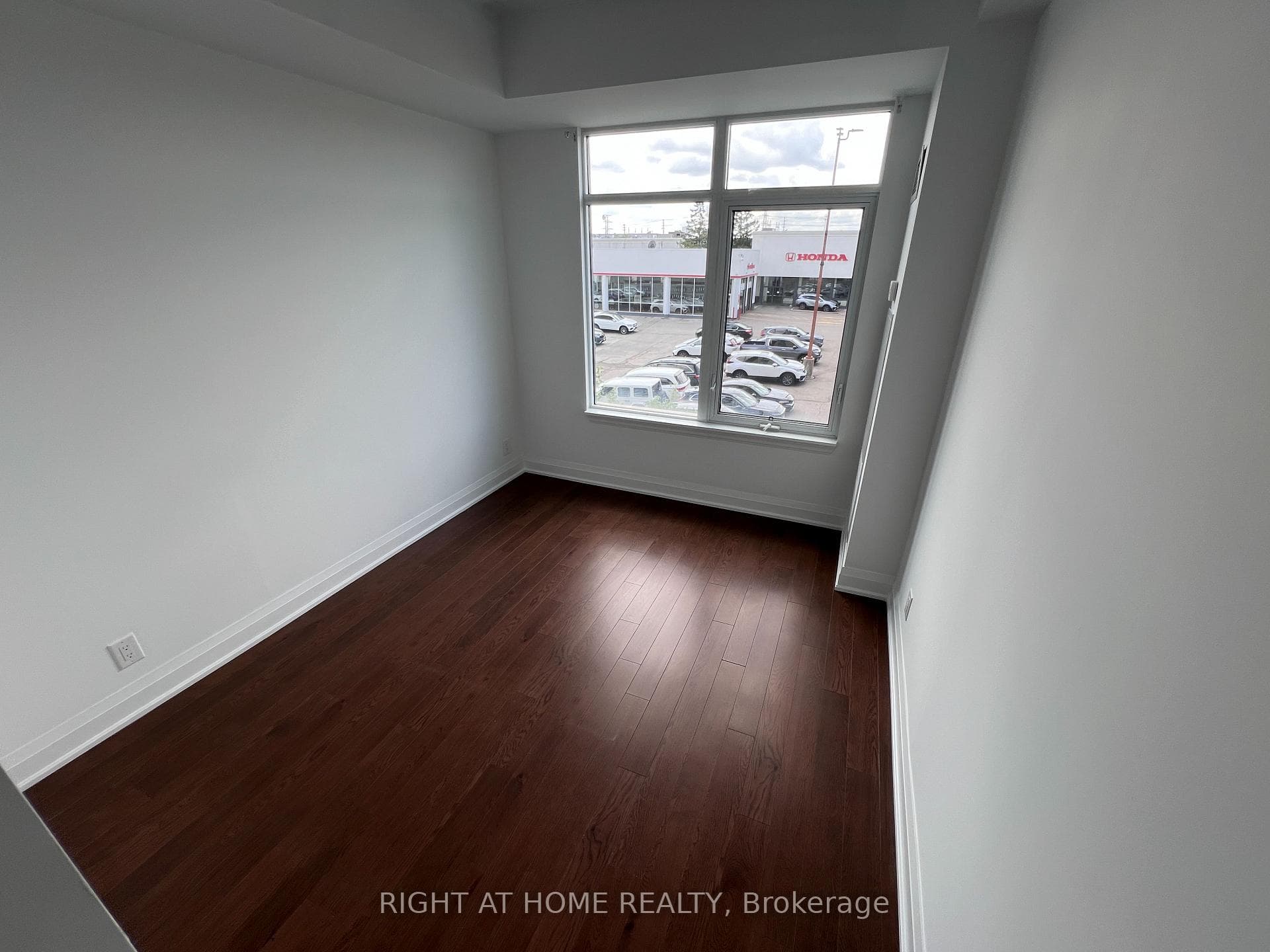 Large bedroom