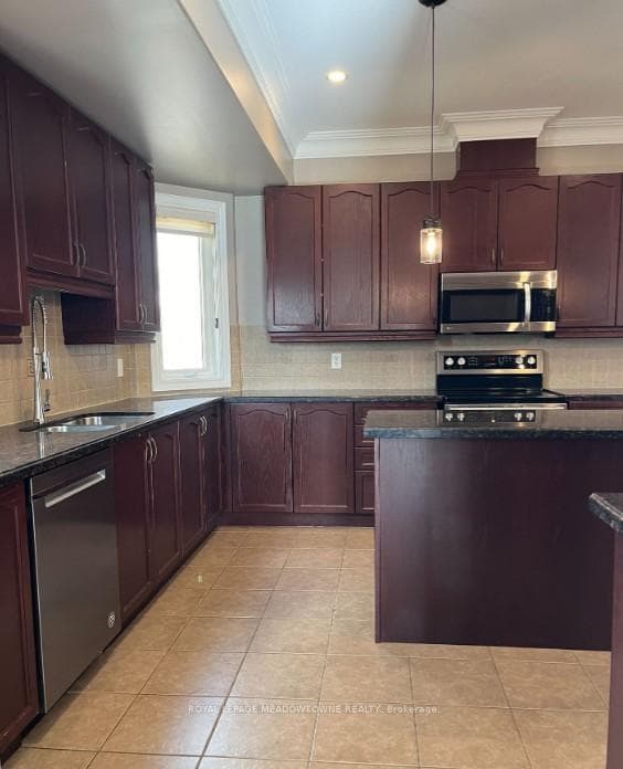 587 Thompson Road Unit 9 photo 4