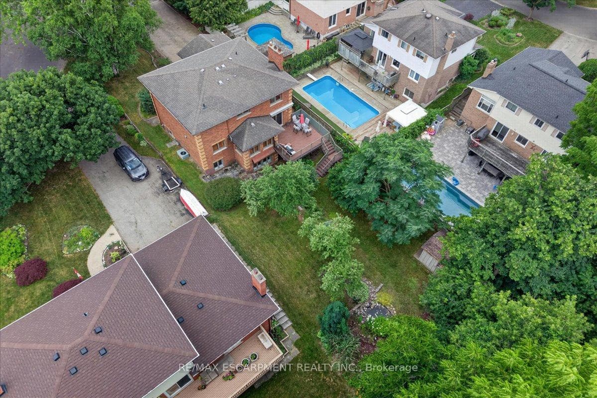 339 Kingsway Place photo 43