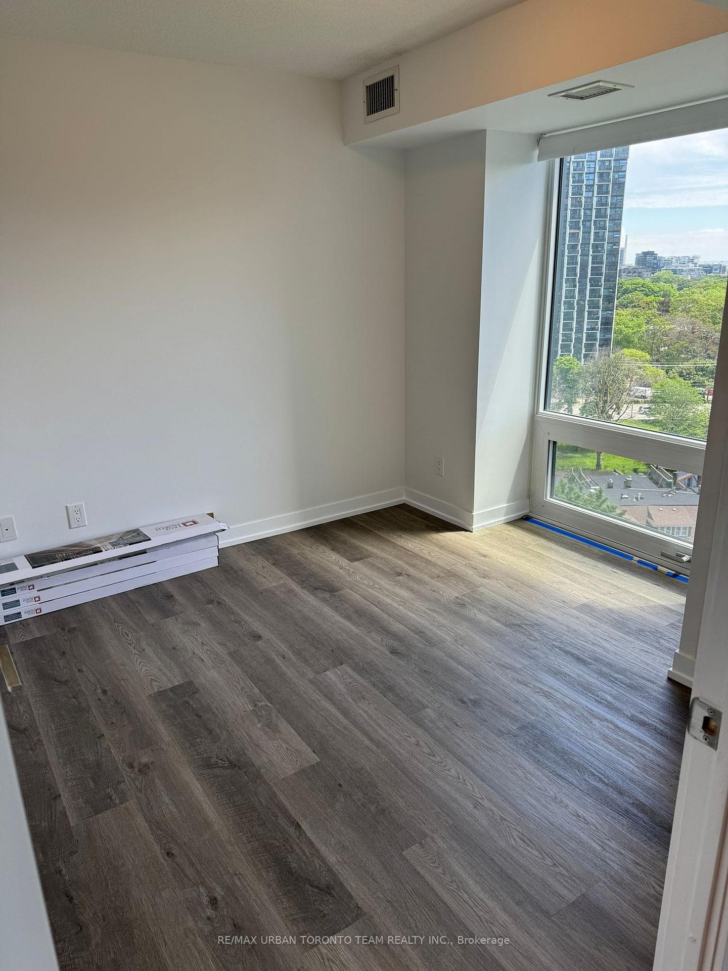 219 Dundas Street Unit 1212 photo 22