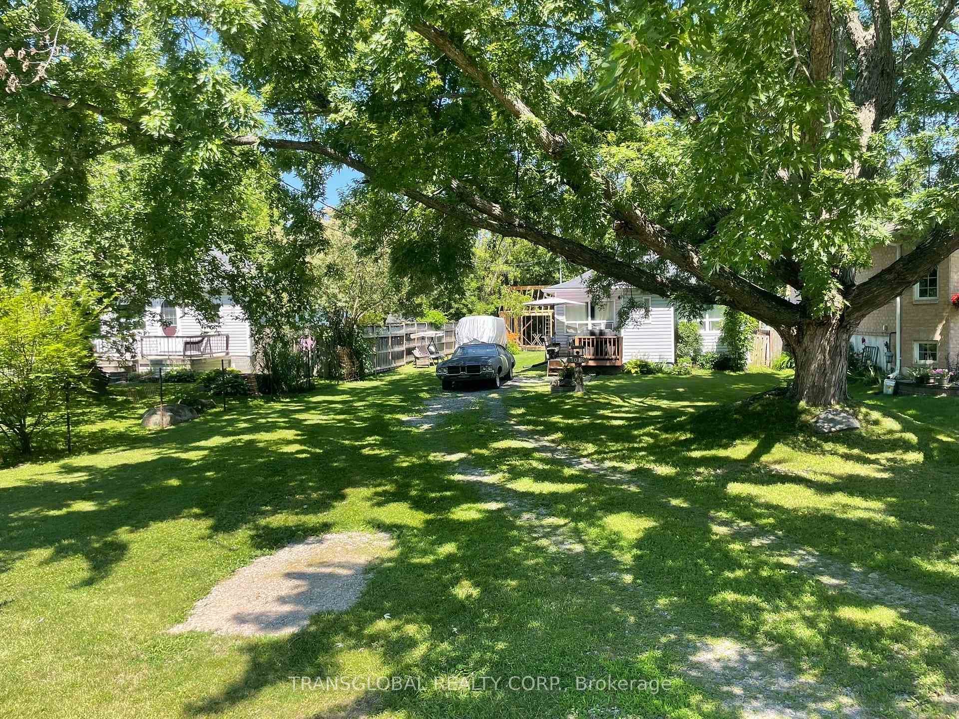 1014 Barton Avenue photo 3