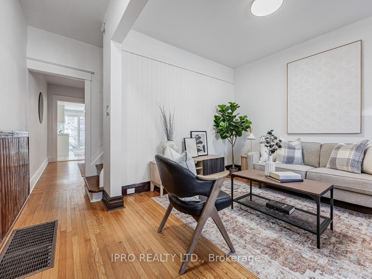 239 Lumsden Avenue photo 11