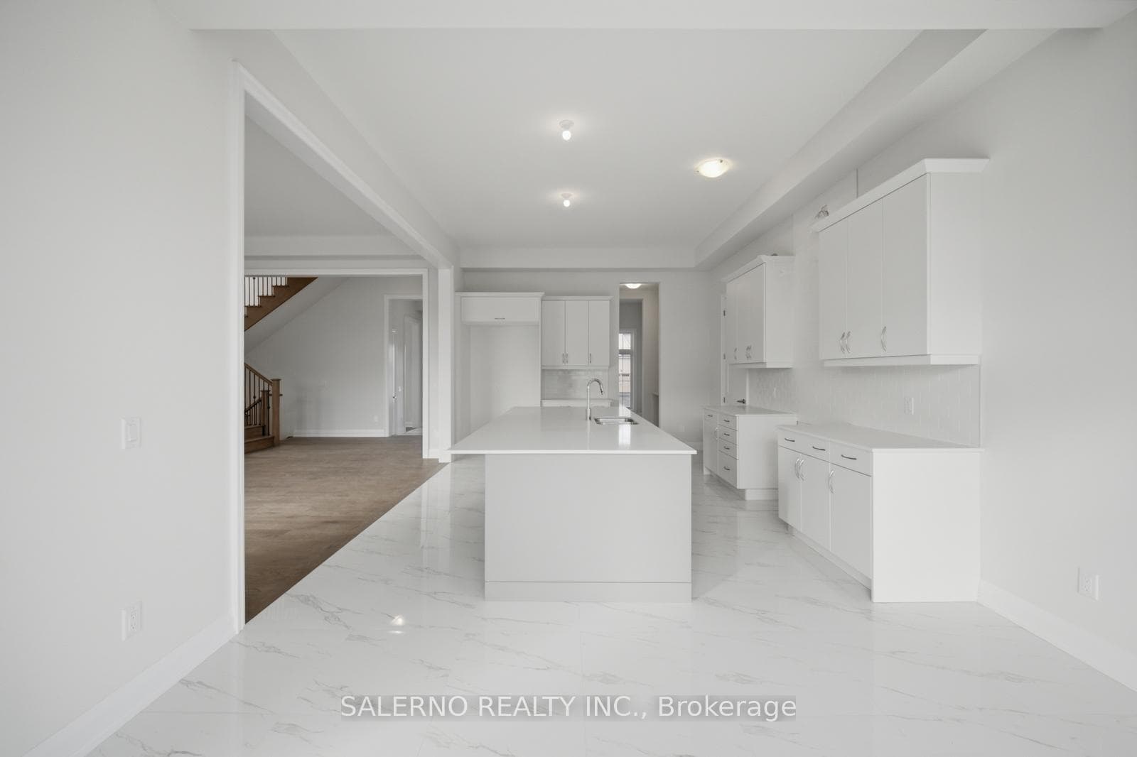 12 Pinetree Drive photo 20