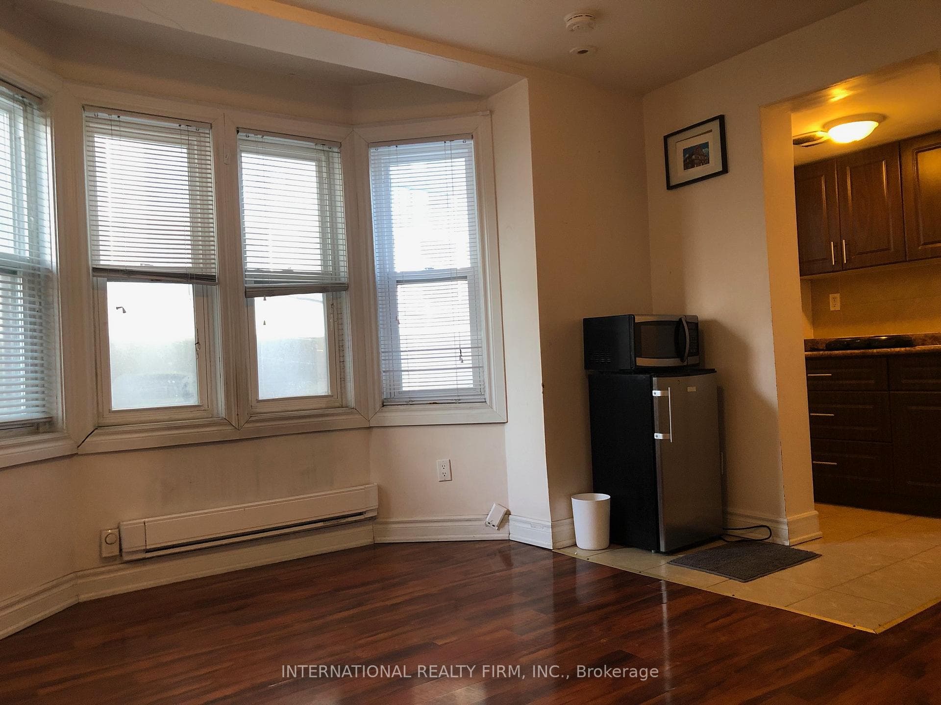 197 Dundas Street Unit 2B photo 4