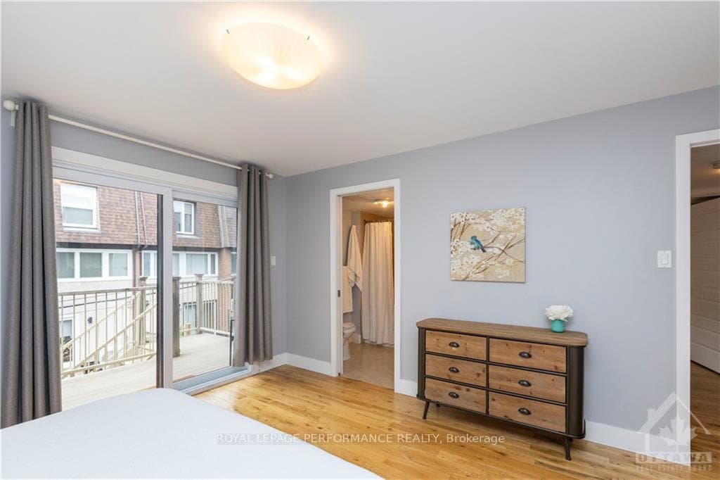 271 MCLEOD Street Unit 2 photo 18