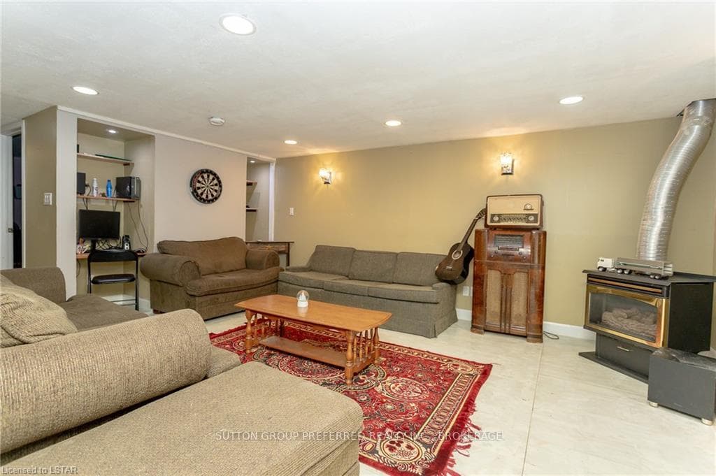 15 DAUGHERTY Drive photo 28