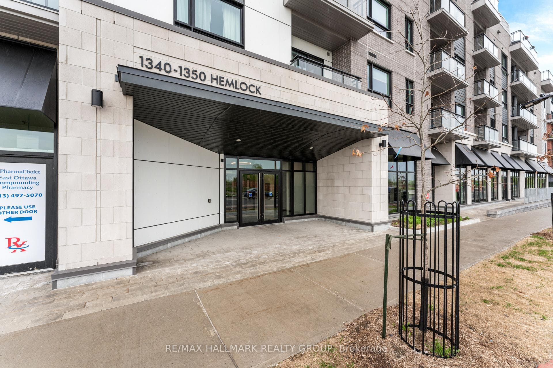 1350 Hemlock Road Unit 411 photo 2