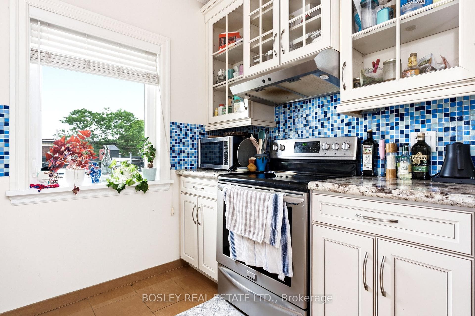 115 Roncesvalles Avenue Unit 3 photo 11