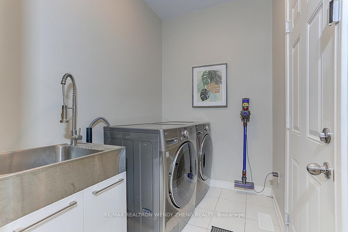 17 Beckett Avenue photo 39