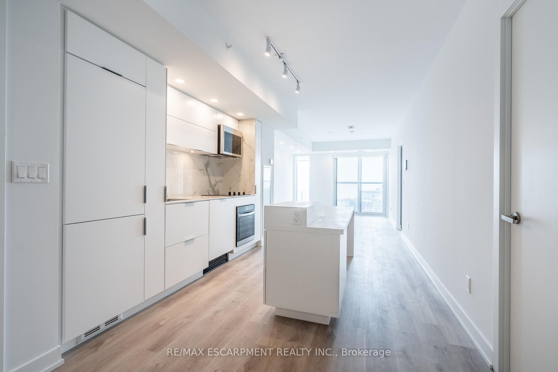 370 Martha Street Unit 309 photo 6