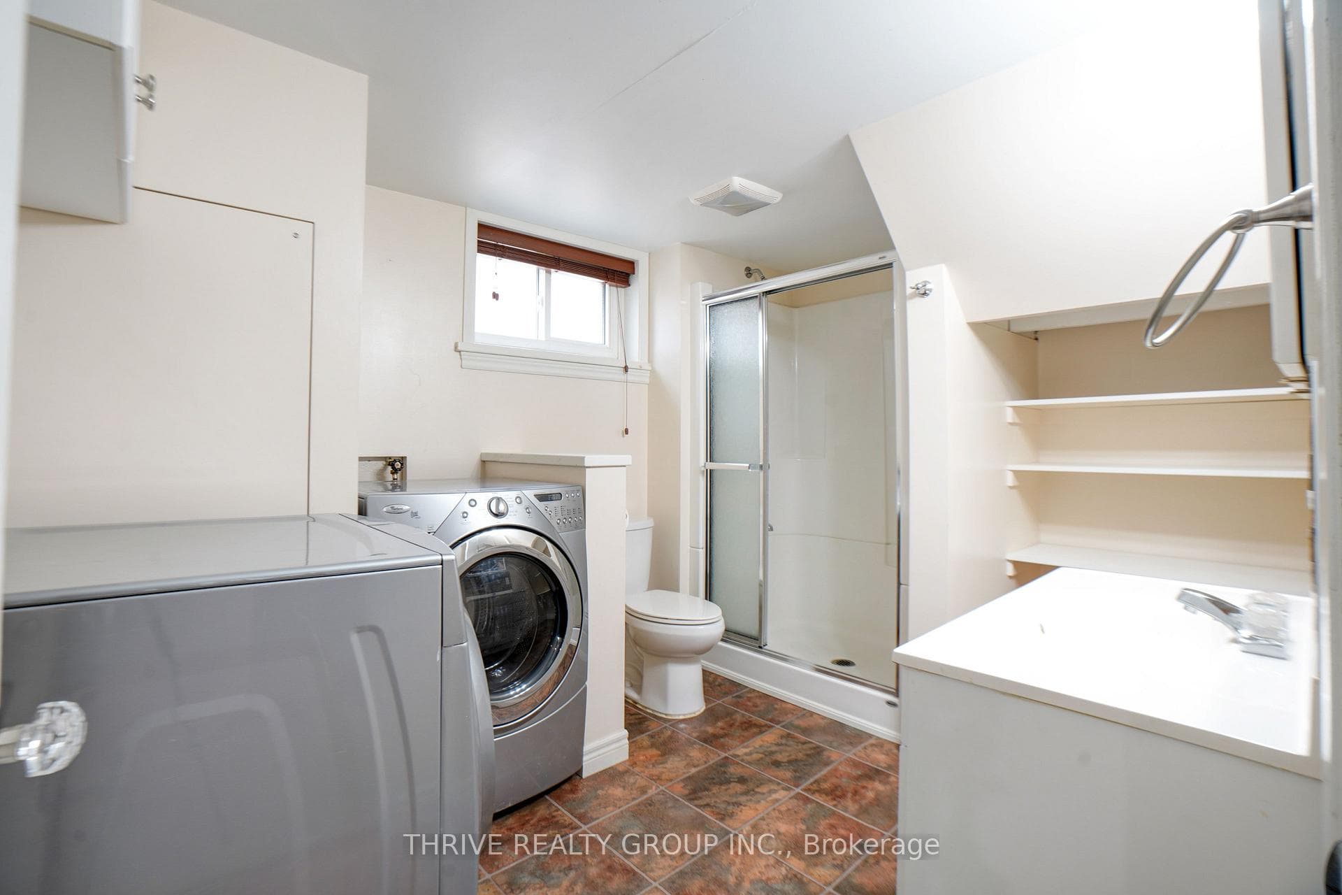 166 Ashland Avenue photo 31