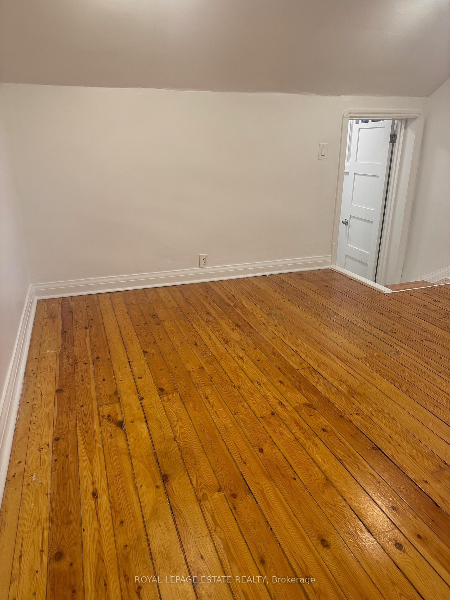1007 Kingston Road Unit B photo 14