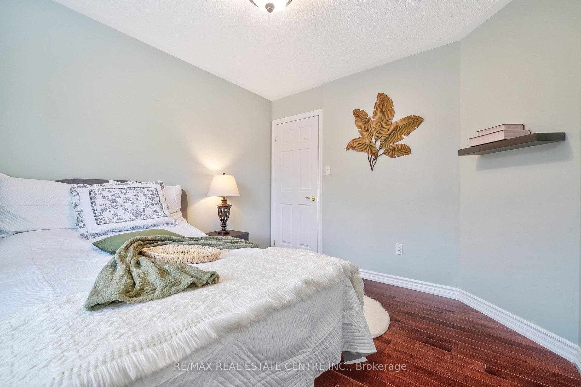 241 Duff Crescent photo 27