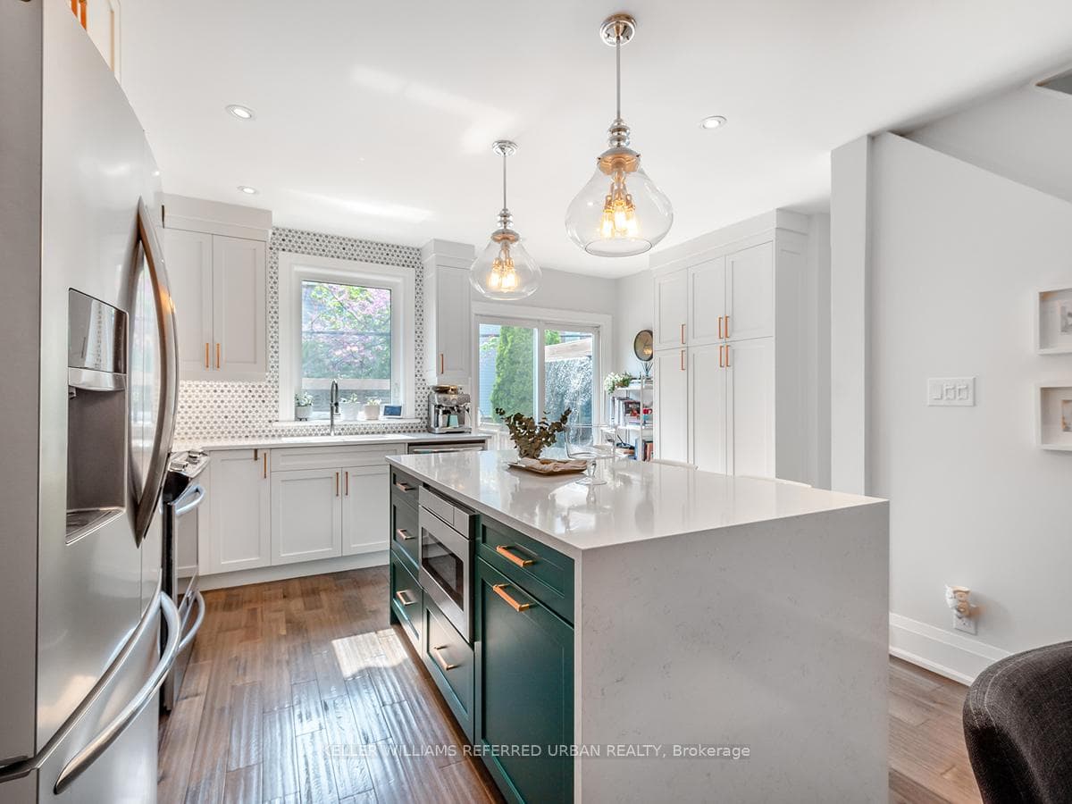 136 Bellwoods Avenue photo 13