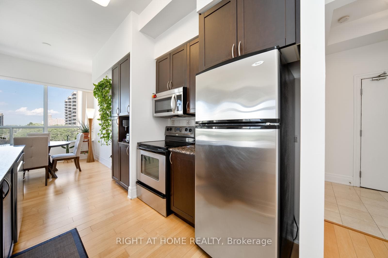 777 Steeles Avenue Unit LPH8 photo 13
