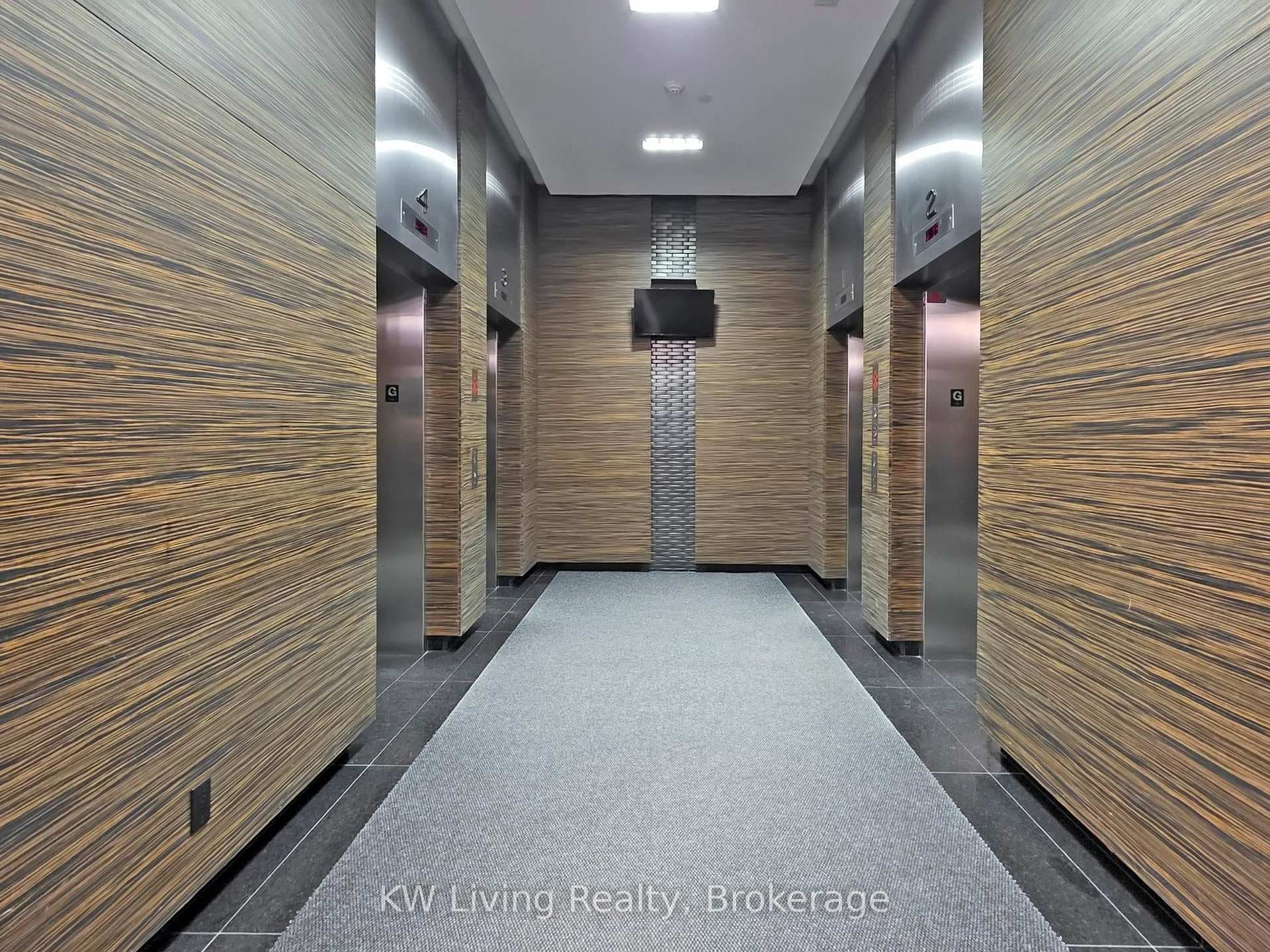 770 Bay Street Unit 1403 photo 28