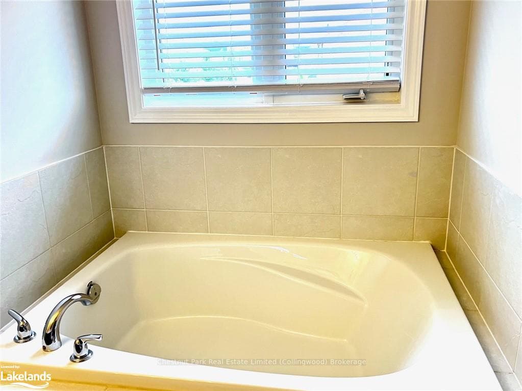 1304 HUNTER Street photo 22