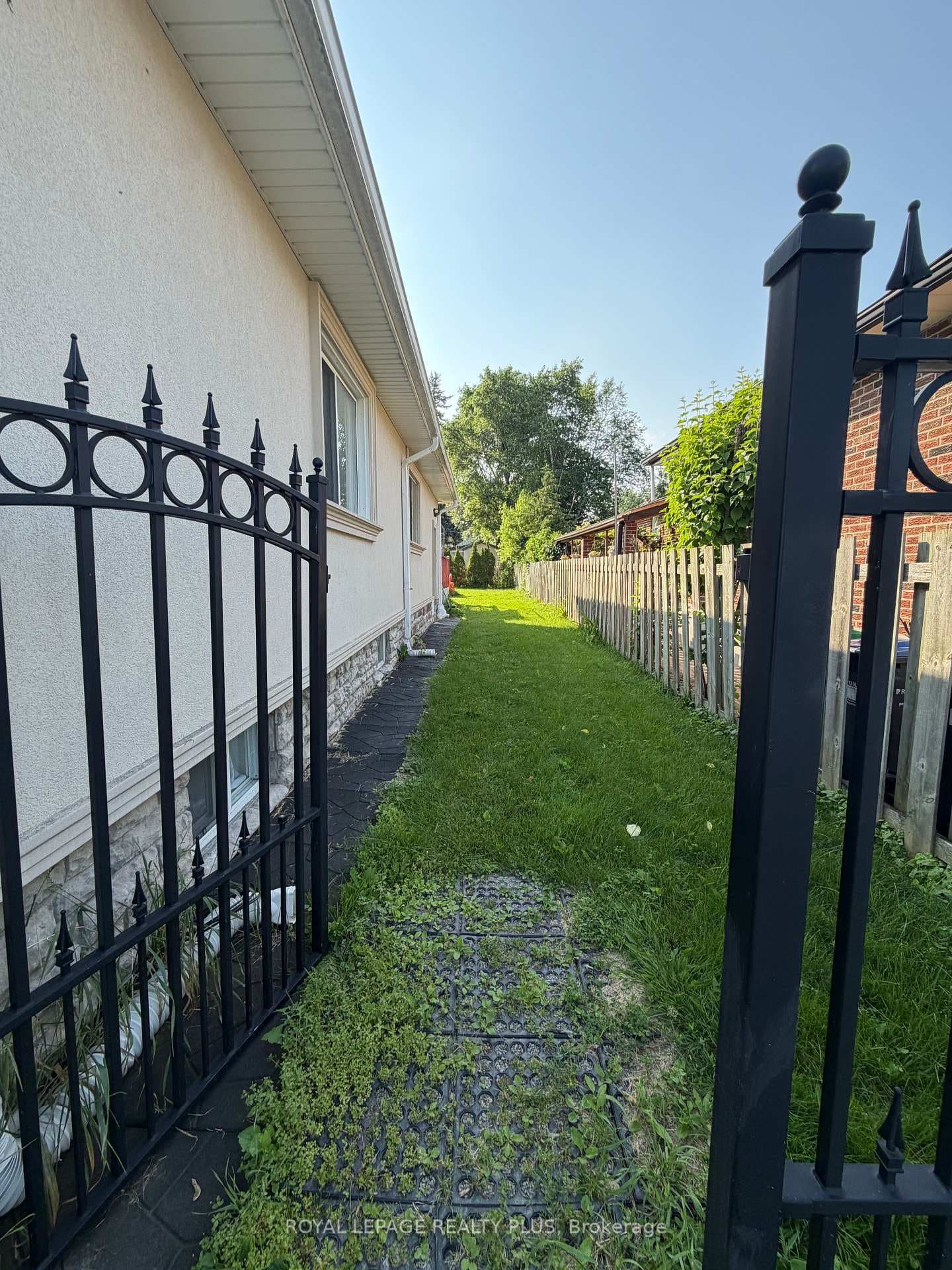 389 Marf Avenue Unit BSMT photo 2
