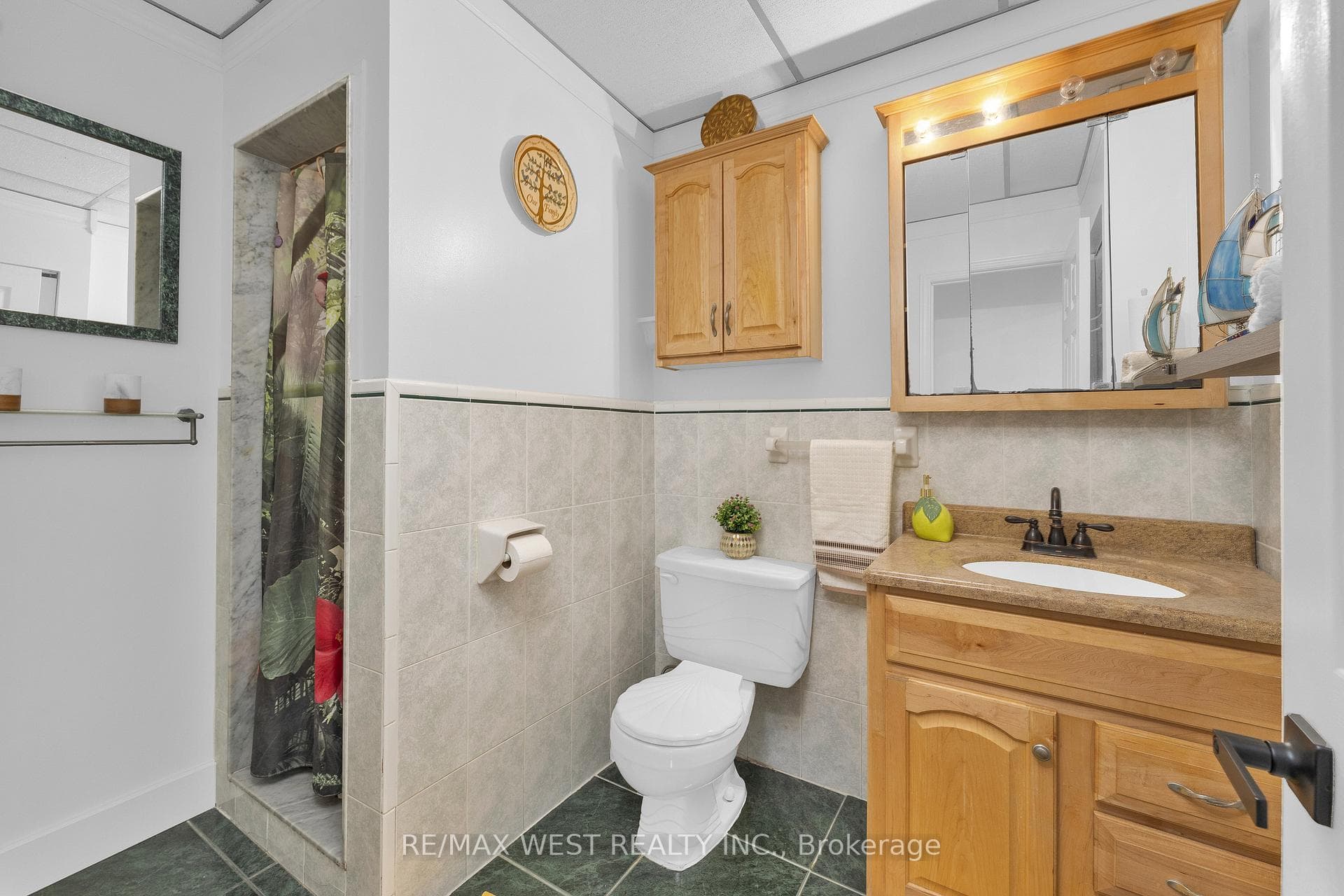 2334 California Avenue photo 28