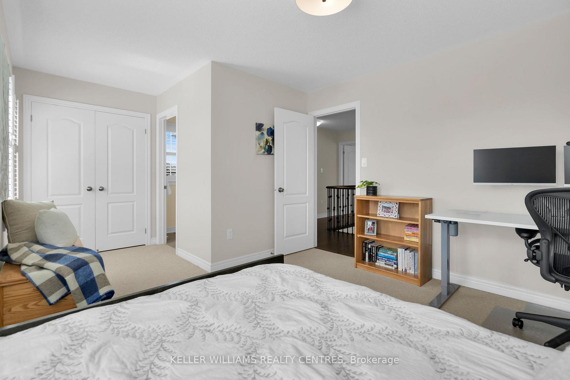 2 Jewelwing Court photo 18