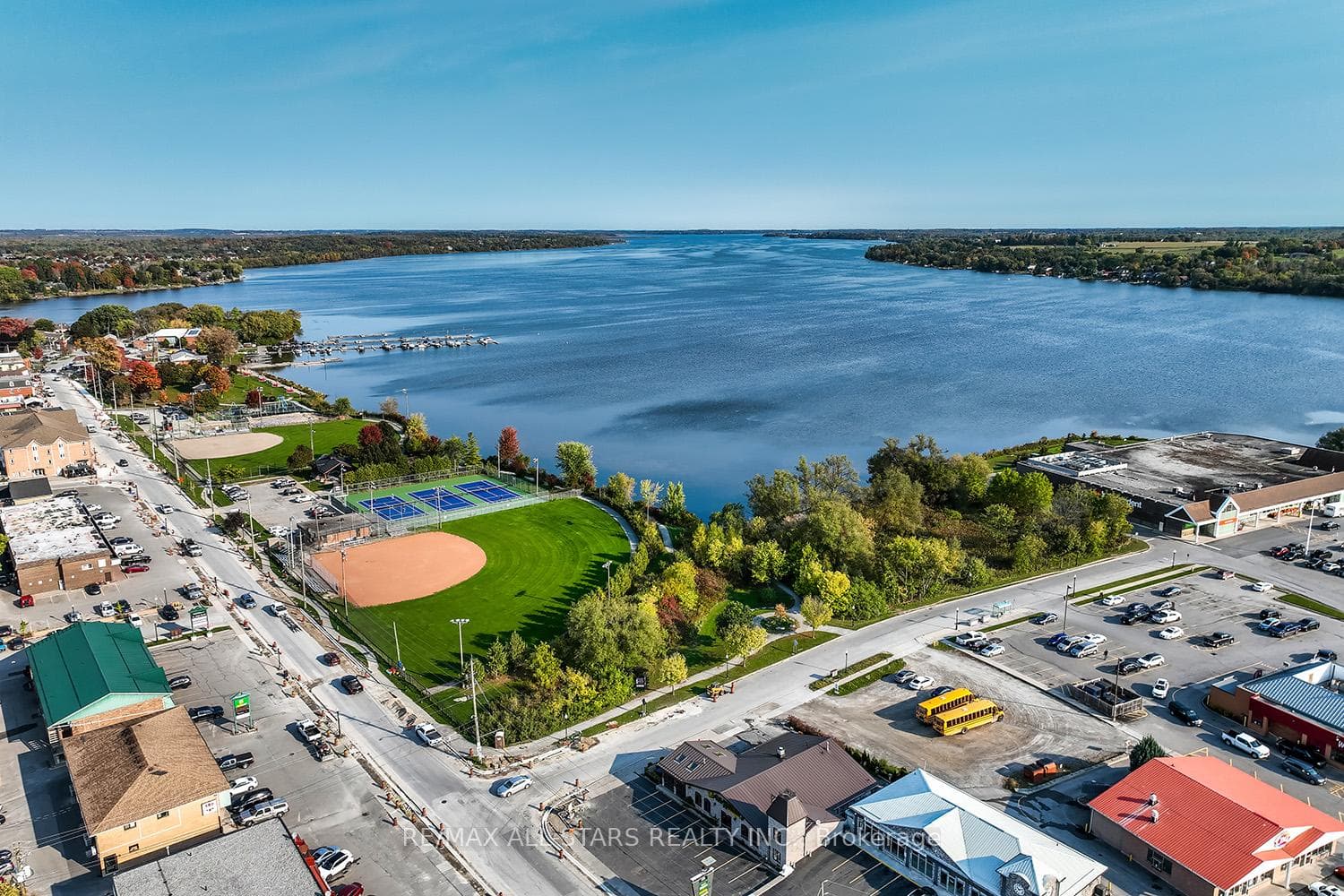 Short walk to downtown Port Perry waterfront