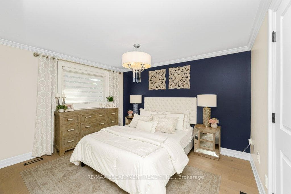 1482 Epping Road photo 19