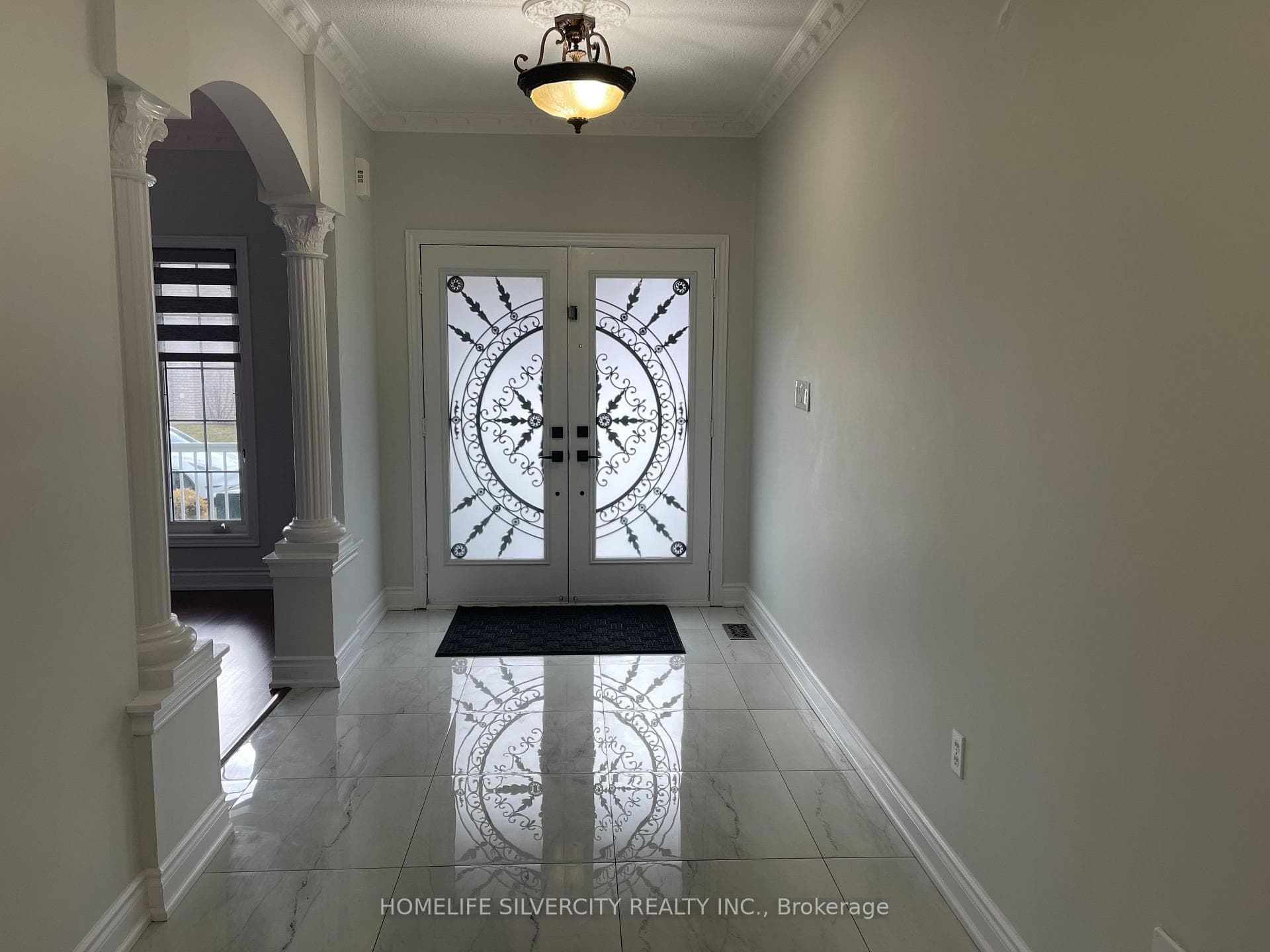 4 Runnymede Crescent photo 2