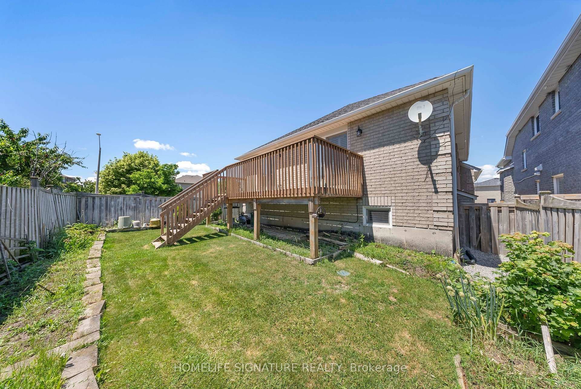 239 Country Lane photo 35