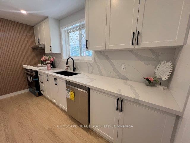 539 Stafford Drive photo 7