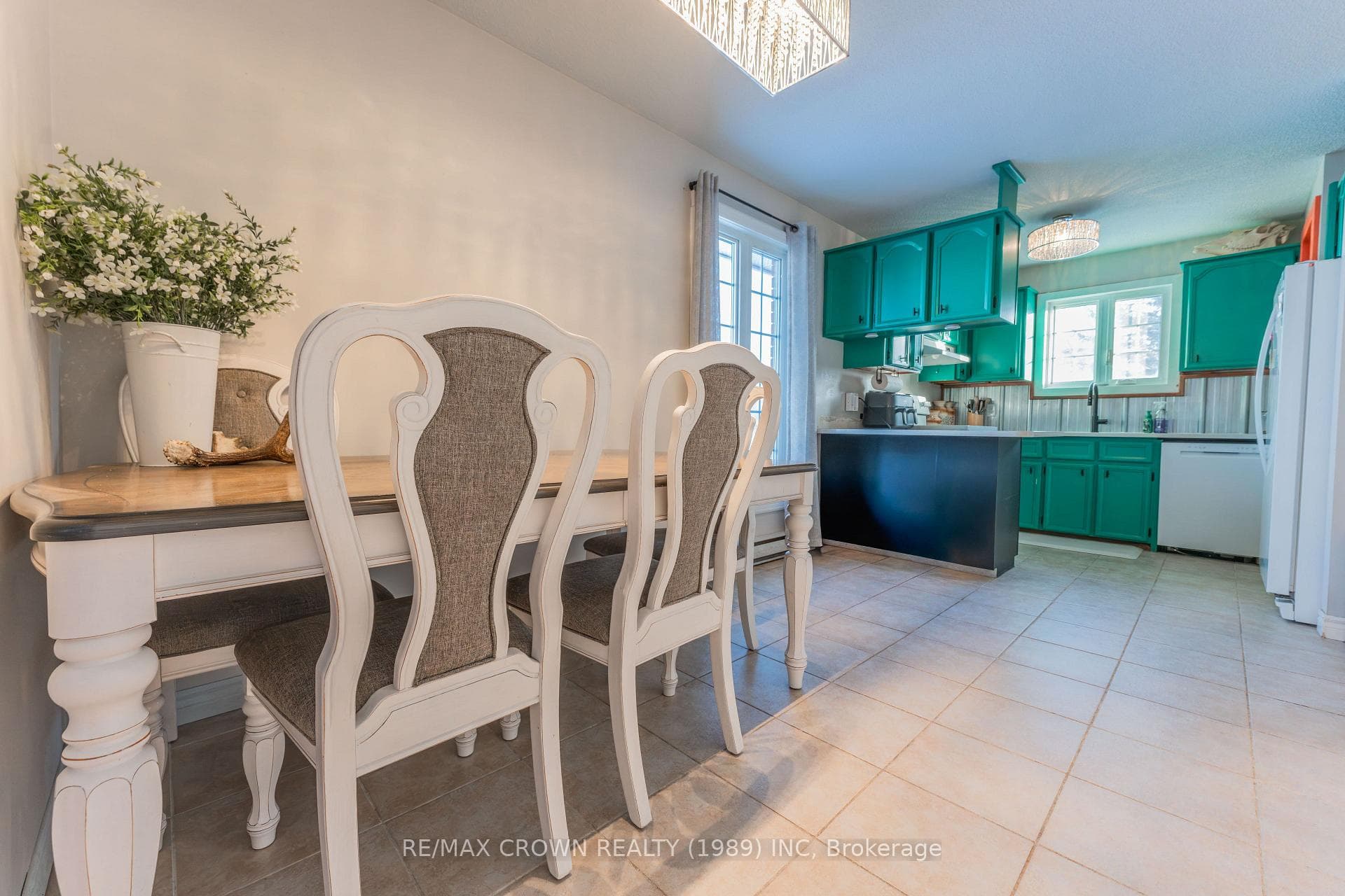 17 Champlain Crescent photo 8