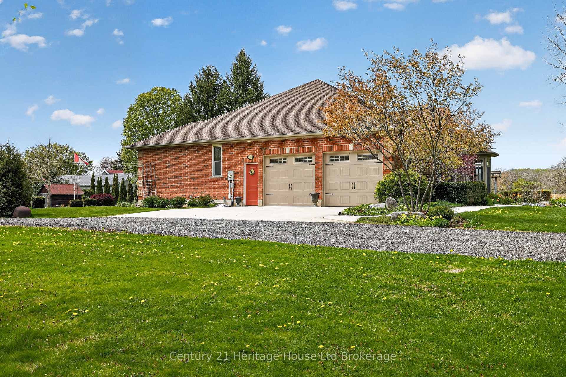 15 Hampden Street photo 40