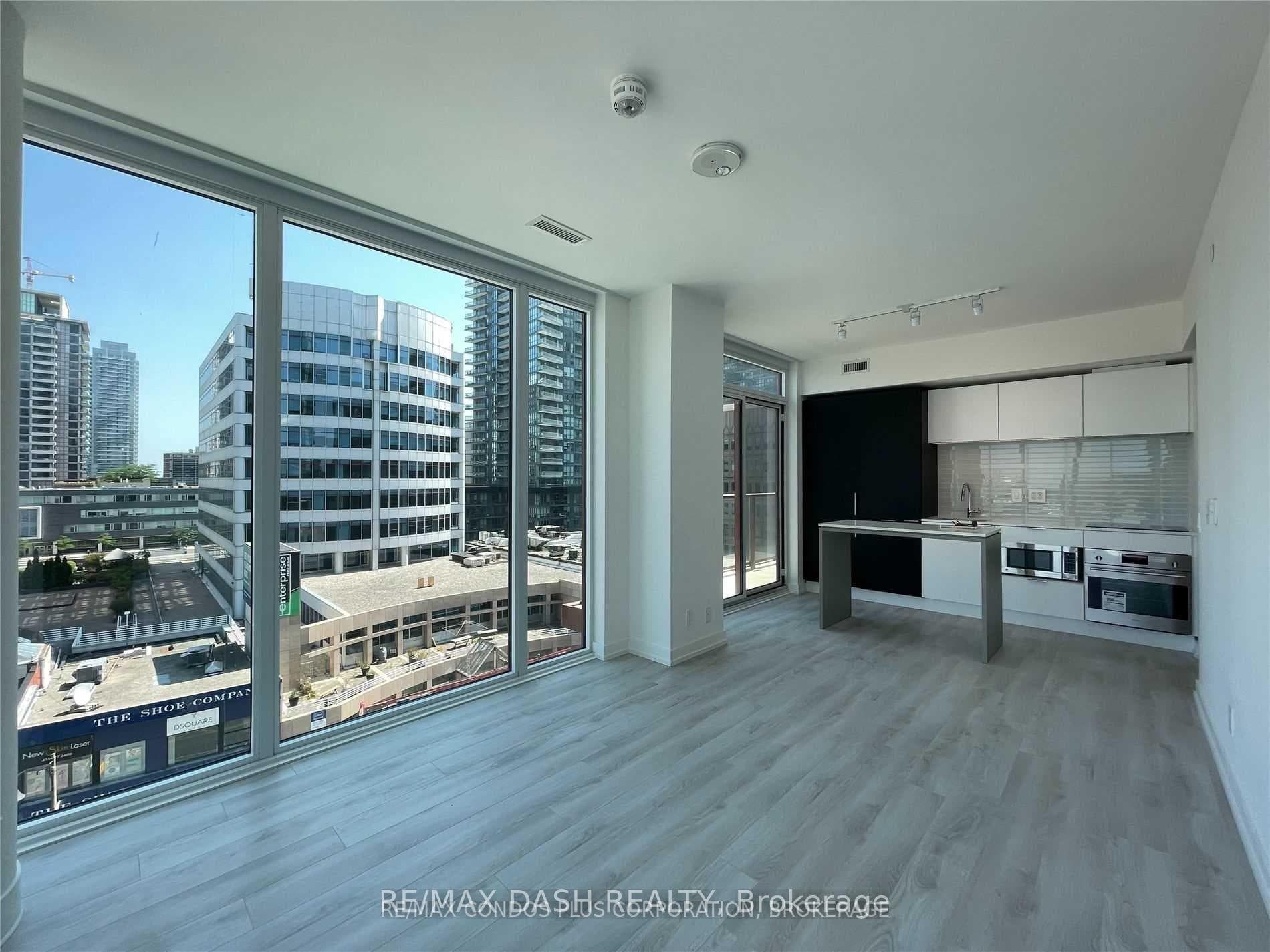 33 Helendale Avenue Unit 506 photo 8