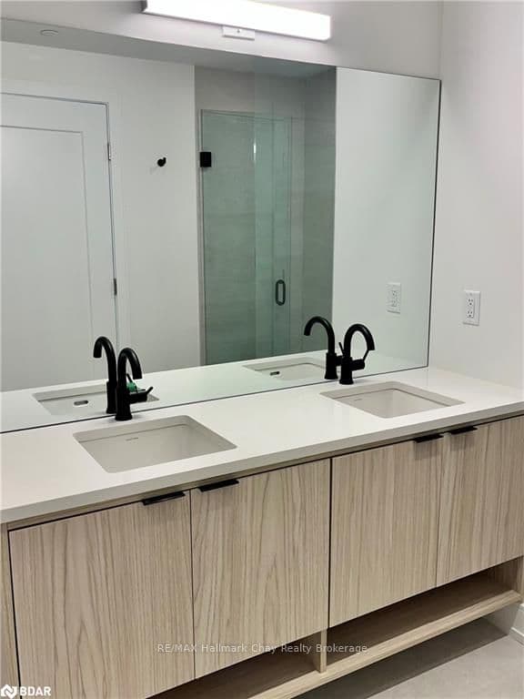 185 DUNLOP Street Unit 706 photo 14