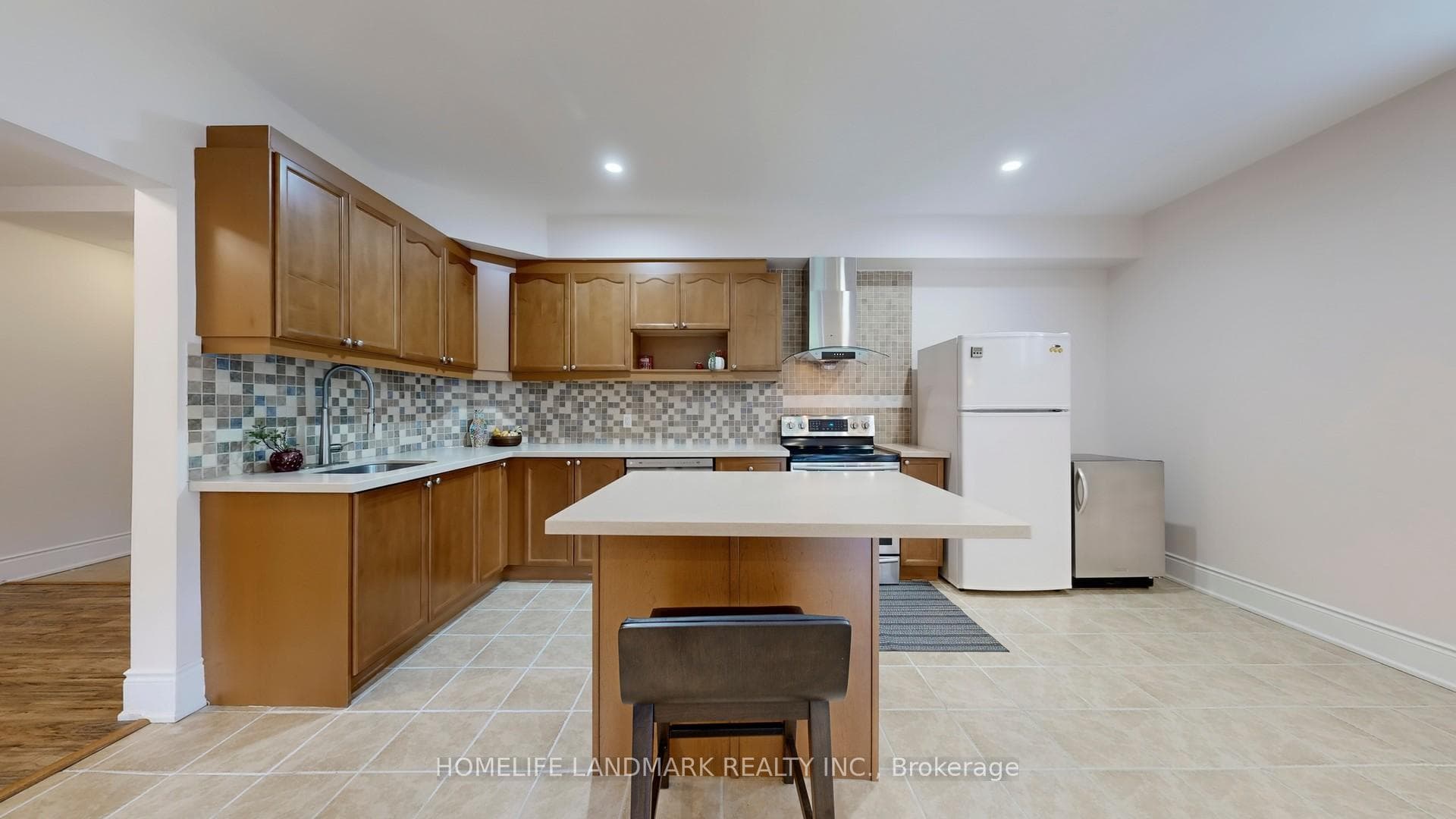 90 Offord Crescent photo 35