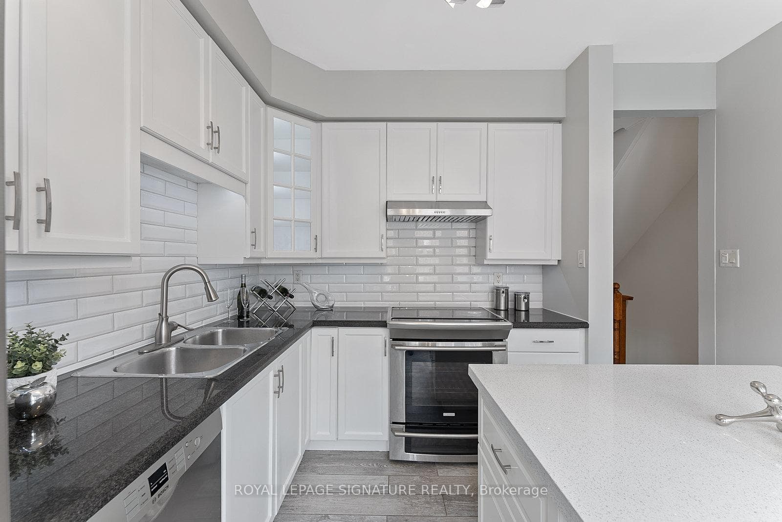 116 Evans Avenue Unit 3 photo 8