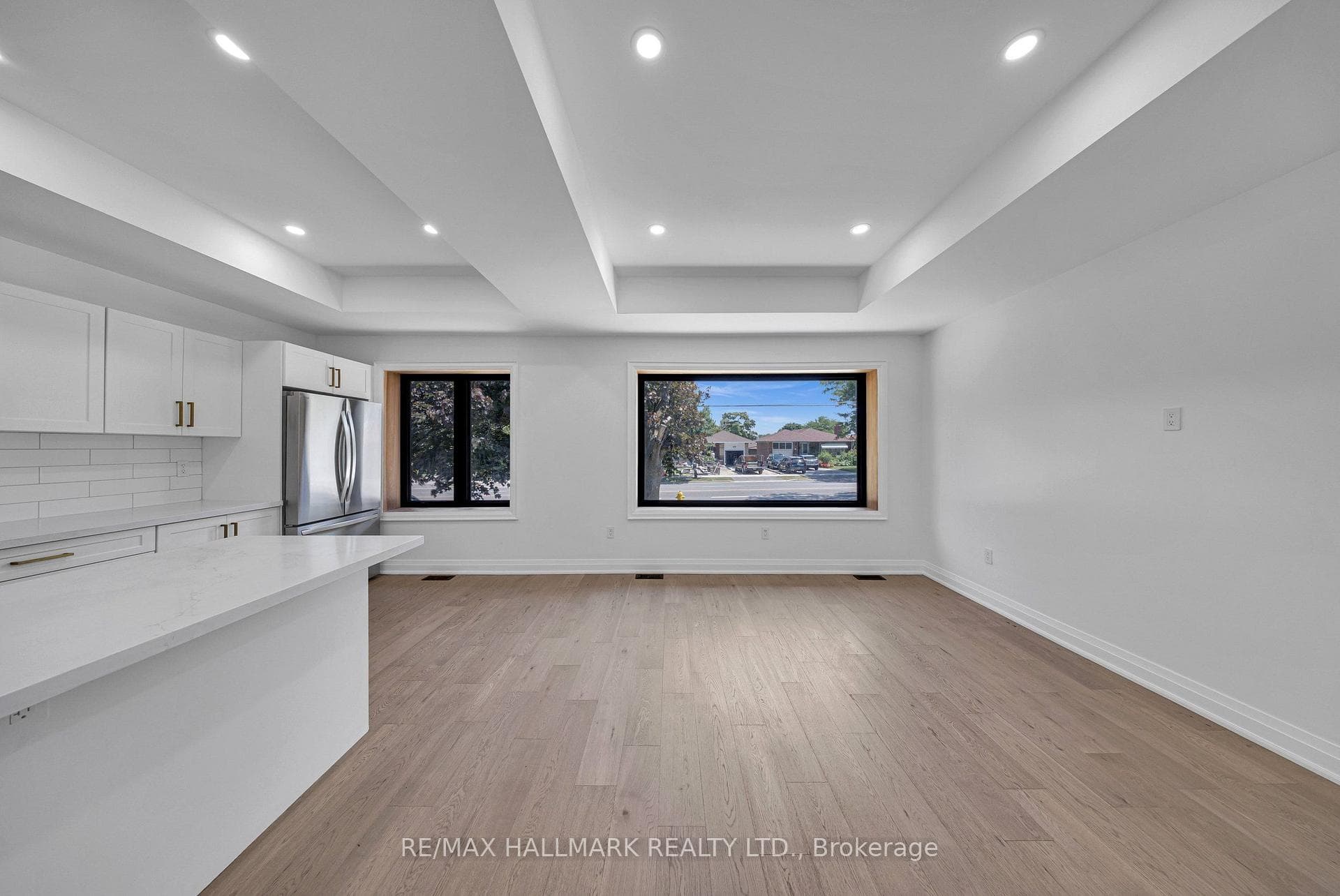 978 Midland Avenue photo 13