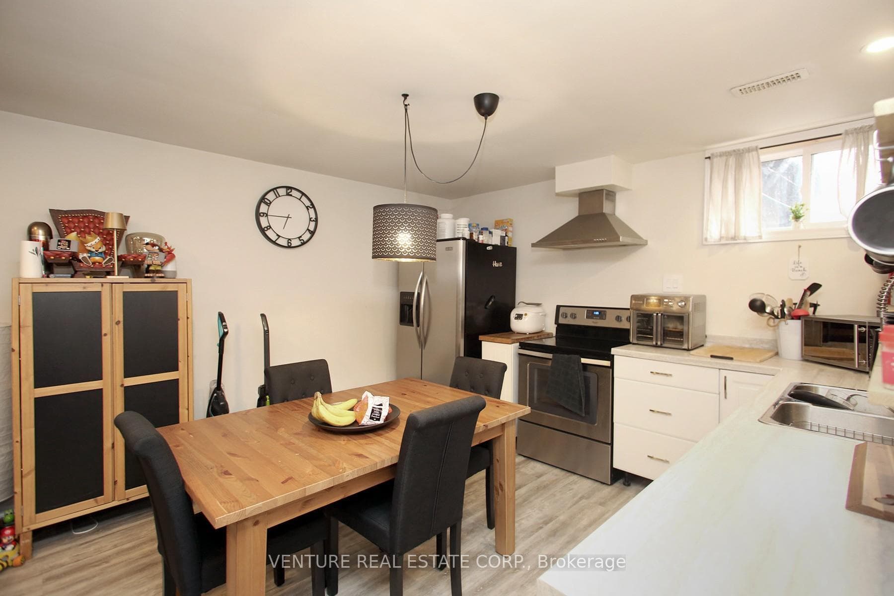 1023 Barton Avenue photo 16