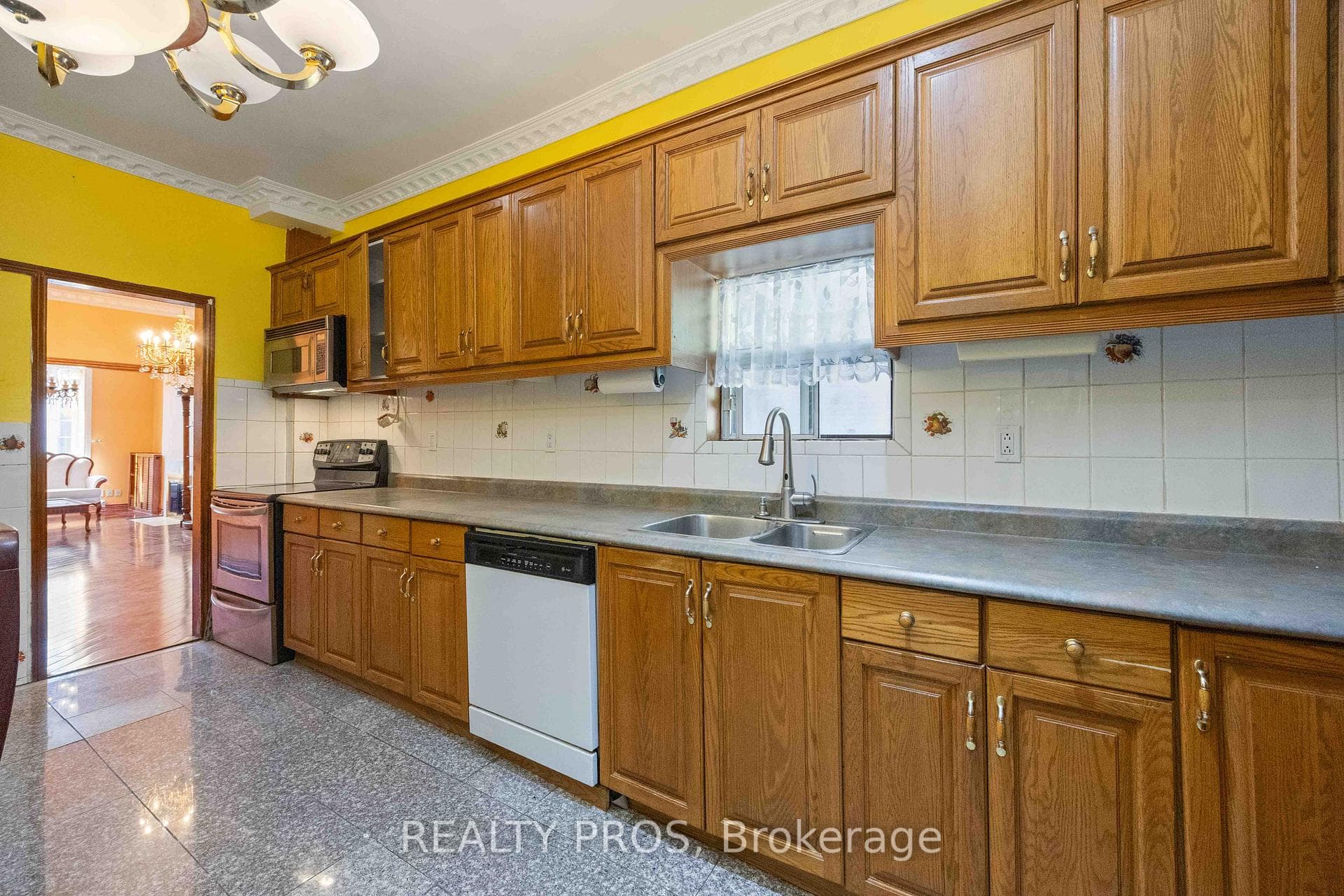33 Lansdowne Avenue photo 10