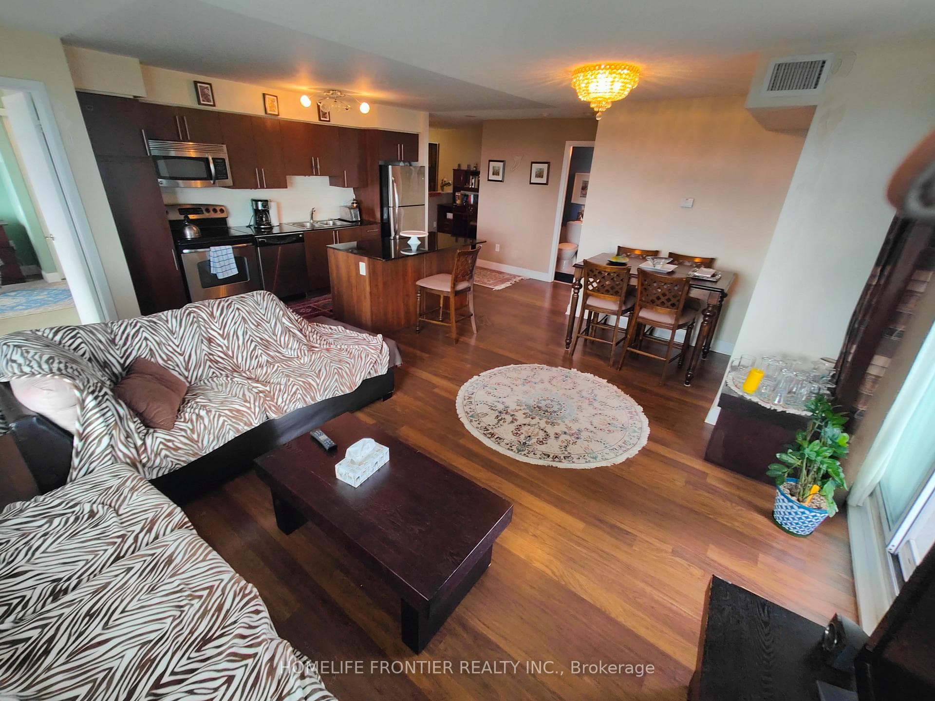 2191 Yonge Street Unit 2605 photo 3