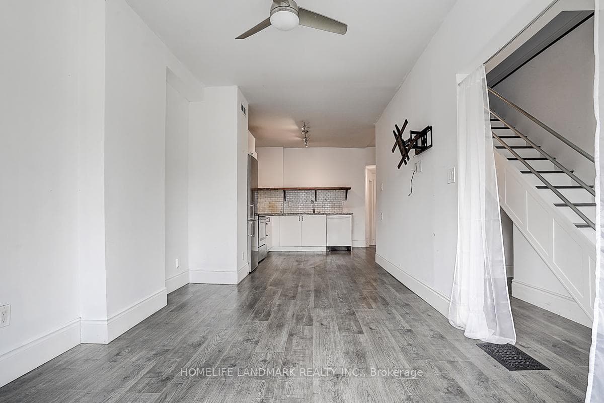 20 Concord Avenue photo 13