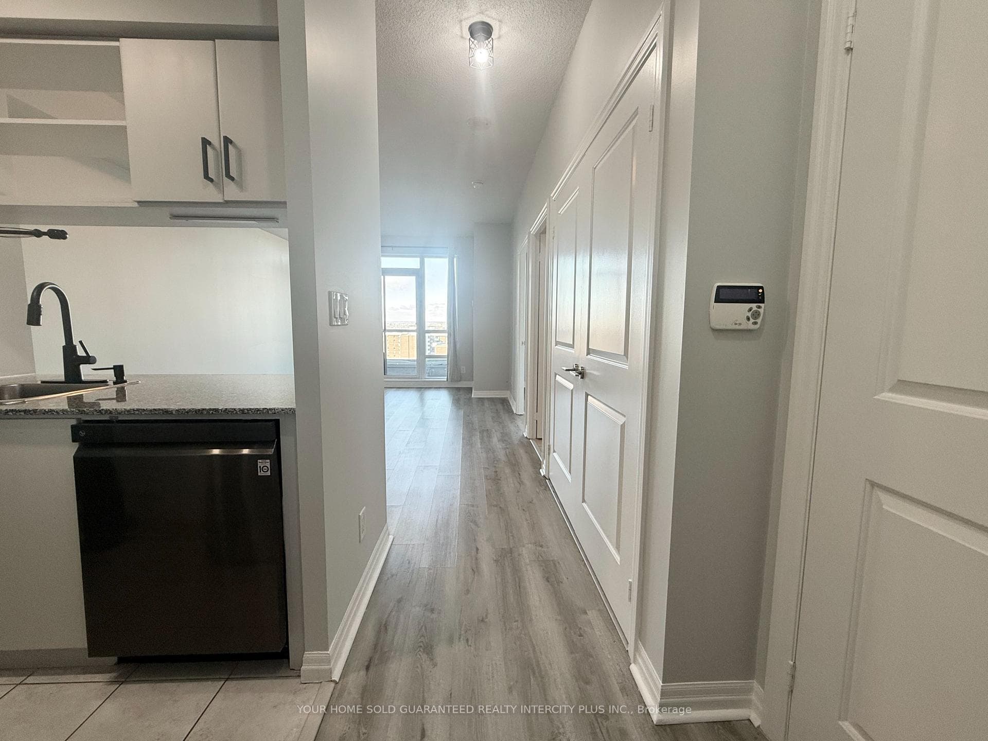 30 Herons Hill Way Unit 2303 photo 2
